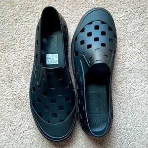 Brand New Vans Slip-On Trk in Black
Men’s 11.0